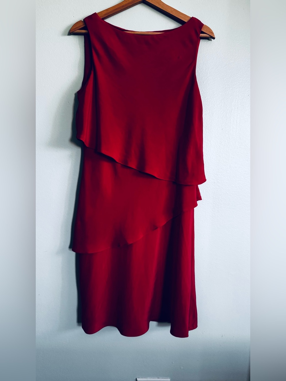 Jones New York Sleeveless Tiered Midi Dress